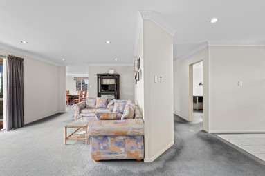 29 Leafield Crescent_3