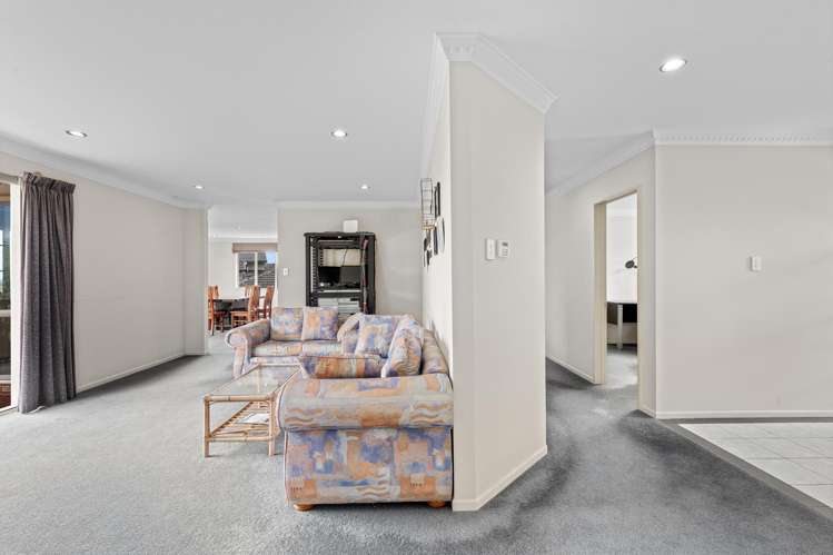 29 Leafield Crescent Henderson_3