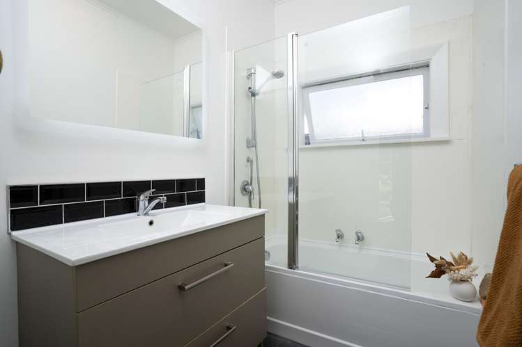 42 Randolph Street Woolston_11