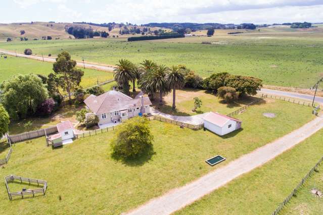 82 Bell Road West Halcombe_1