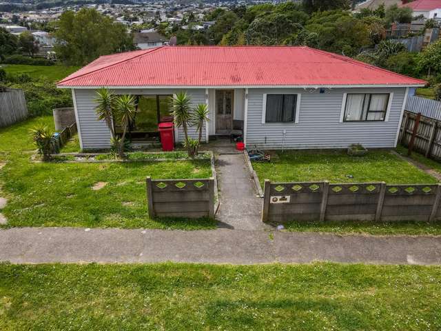 47 Leicester Street Cannons Creek_2