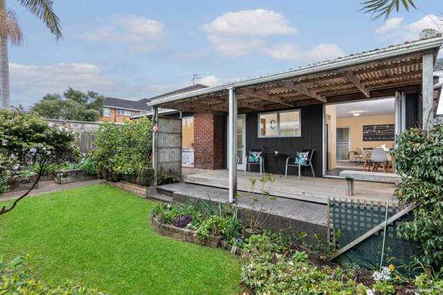 2/131 Landscape Road Mount Eden_2