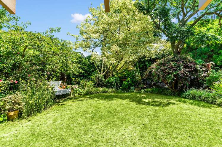 7 Helvetia Drive Browns Bay_25