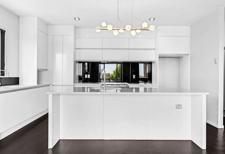 11 Barnsley Place Henderson_10