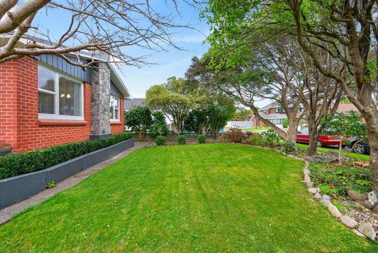 26 Wai-iti Crescent Woburn_25