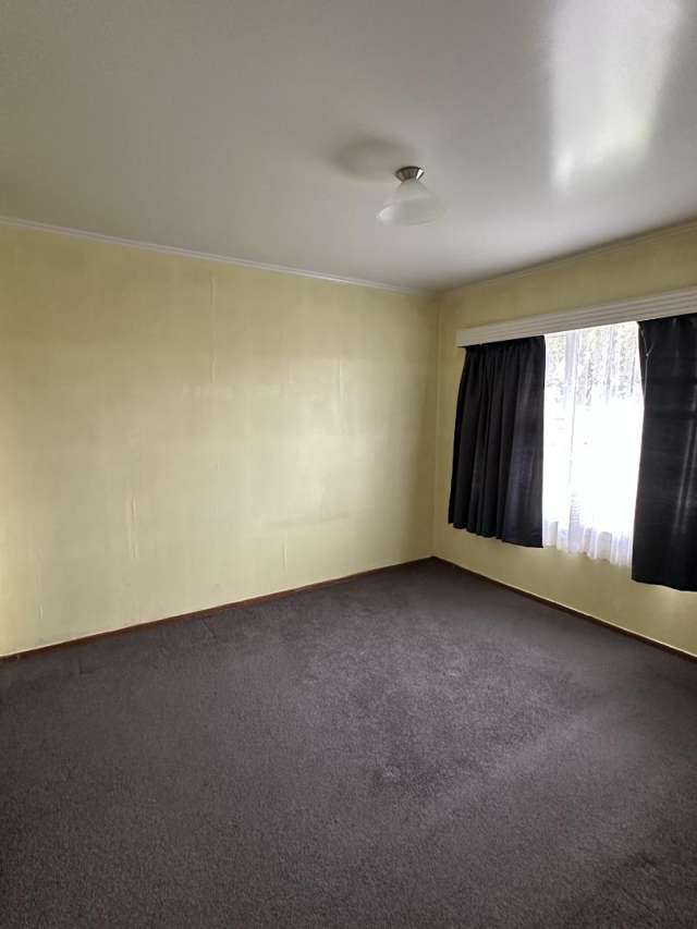 2/10 Ron Keat Drive Papakura_3