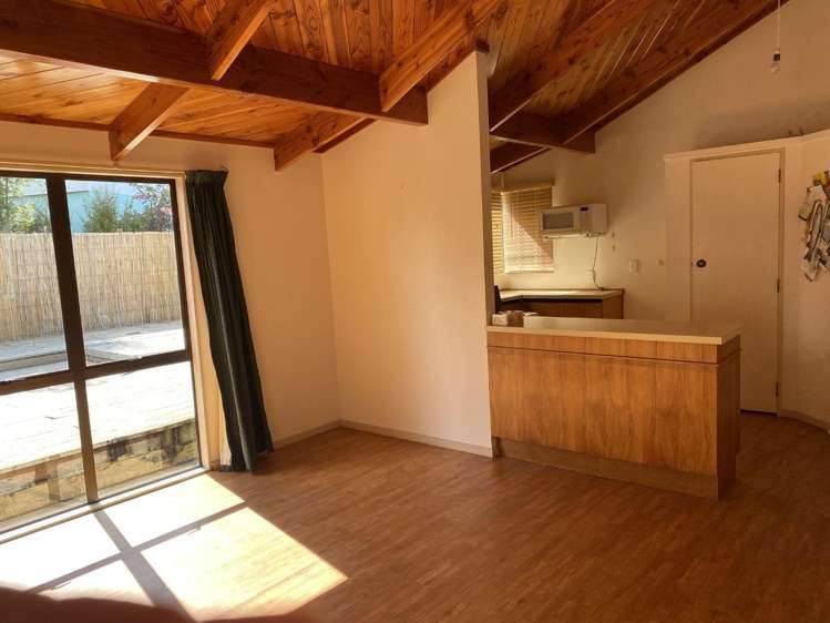 1/11 Taringa Ave 2644_6