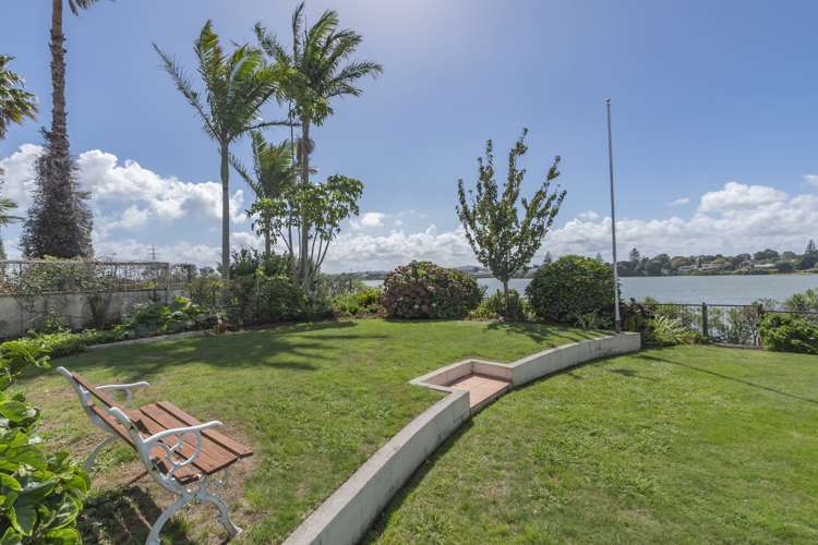 84 Rushgreen Avenue Pahurehure_8