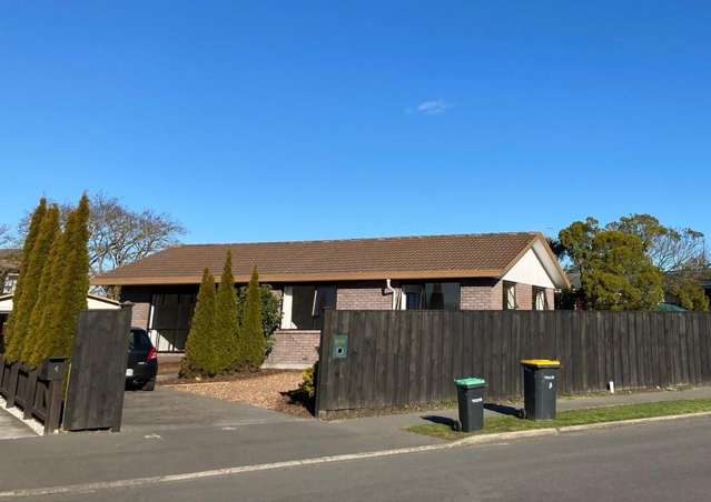 Family Home and Full Sized Section in Shirley!