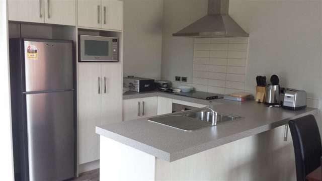 2/173 Knighton Road Hillcrest_3