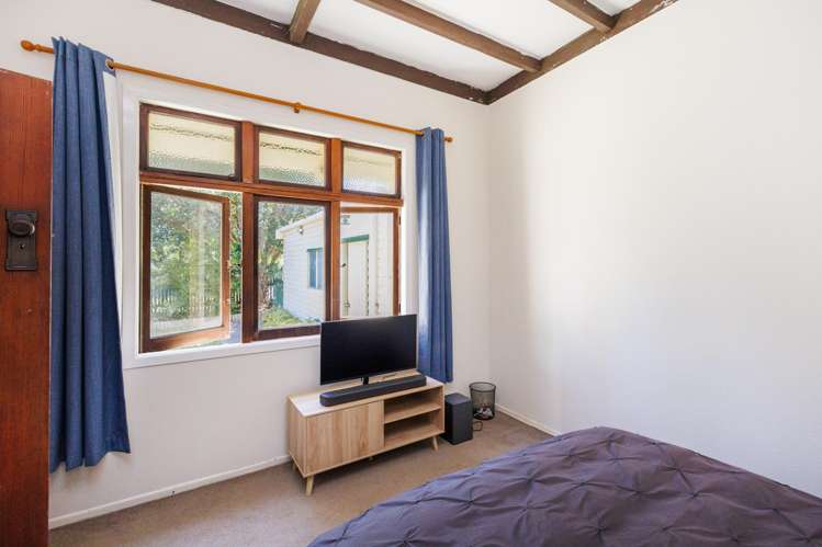 24 Rainforth Street Roslyn_11