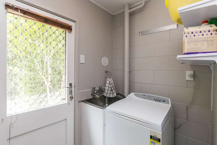 3/23 Collins Avenue Tawa_7