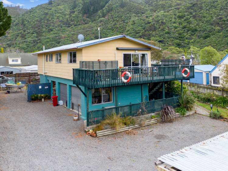 299 Rarangi Beach Road Rarangi_0