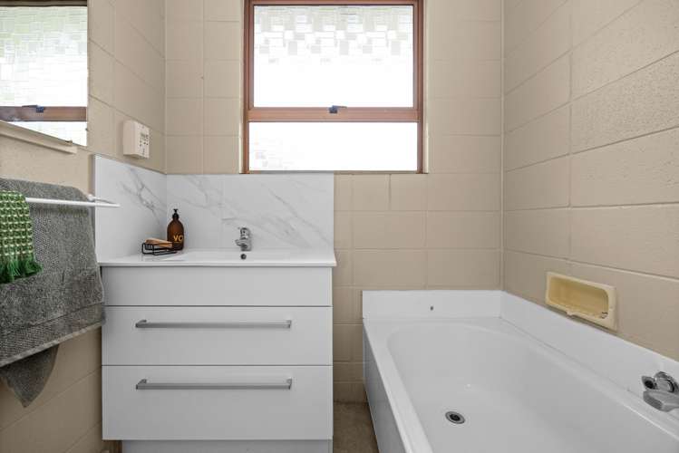 27 Coventry Avenue Tamatea_19