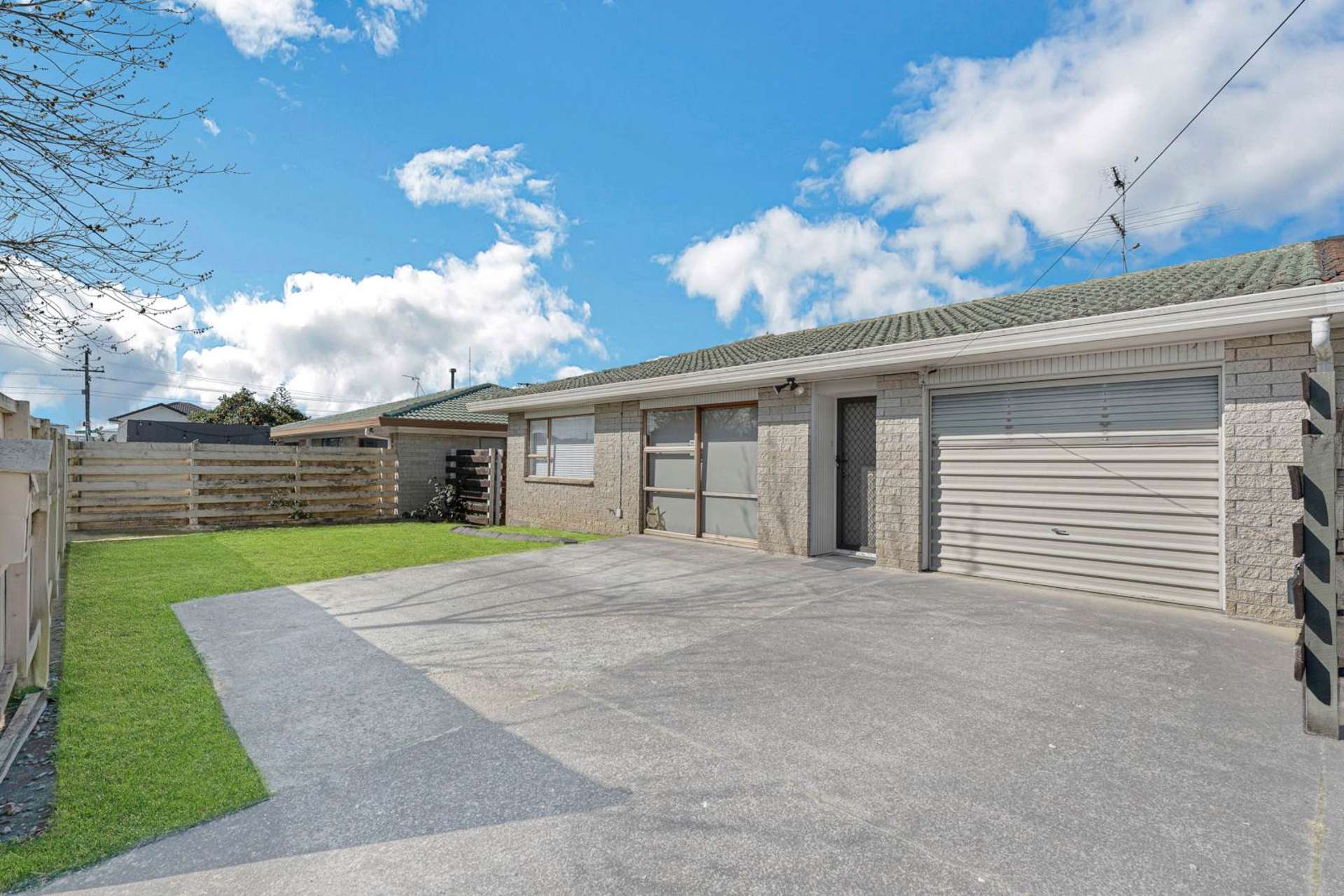 2/47 Overton Road Papatoetoe_0