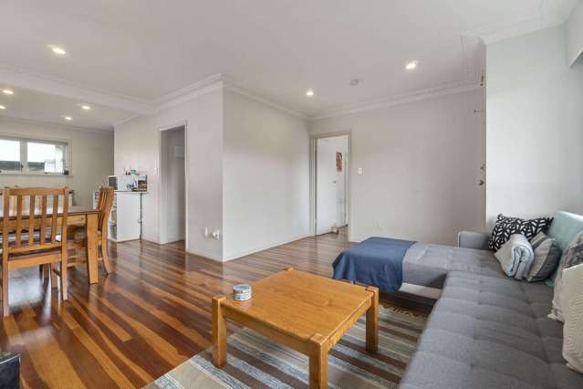 2/256a Blockhouse Bay Road Avondale_1