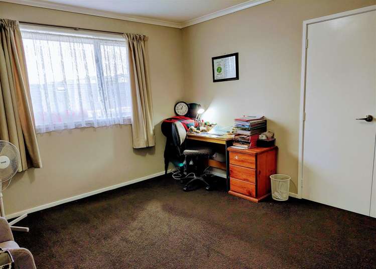 8 Muirfield Rise Te Kamo_14