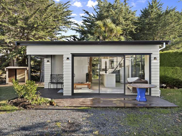 3 Peace Street Taieri Mouth_13