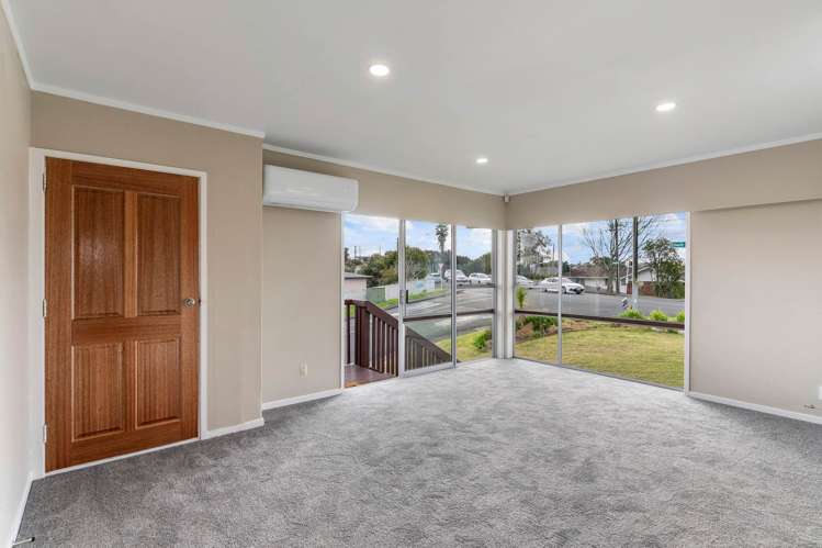 1/2 Cheval Drive Totara Vale_5