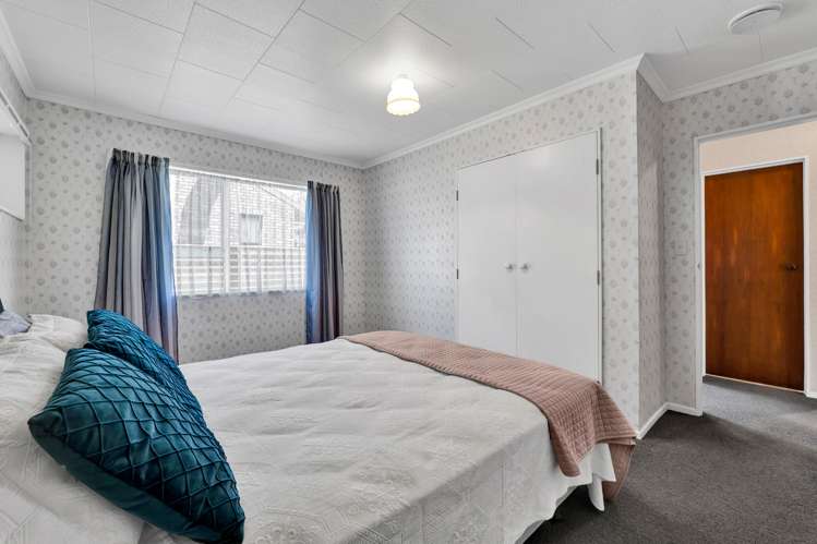 8b South Road Manaia_16