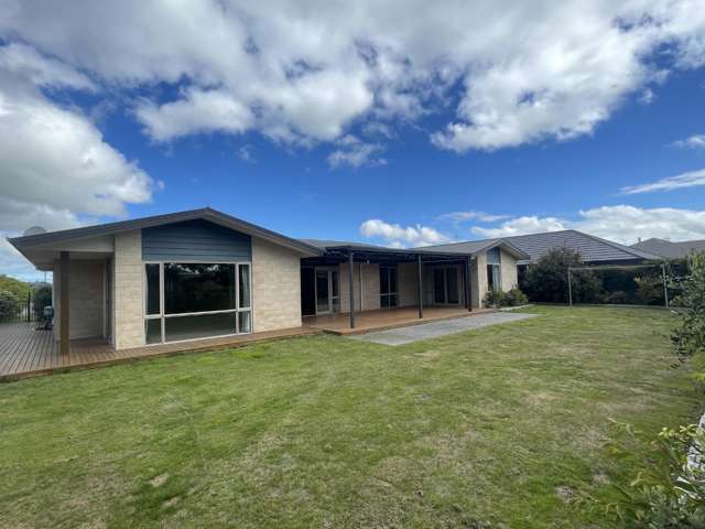 Modern Family Home in Prime Location Ã¢ÂÂ 5 Matisse Close, Rolleston**