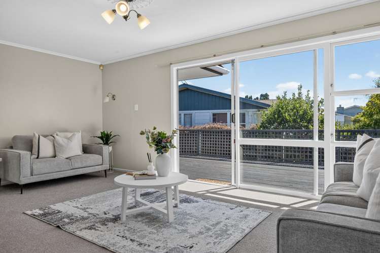 27 Joanna Place Deanwell_9