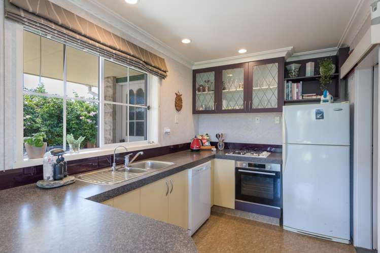 3 Balmoral Place Stoke_7