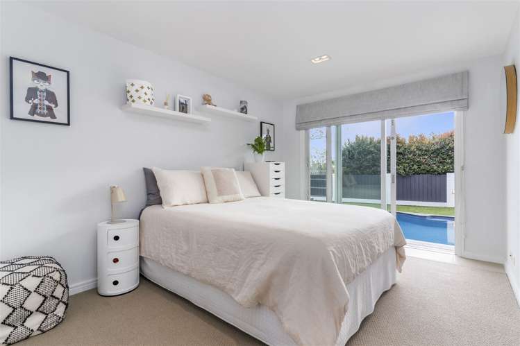 6 Pleasant Place Mellons Bay_12