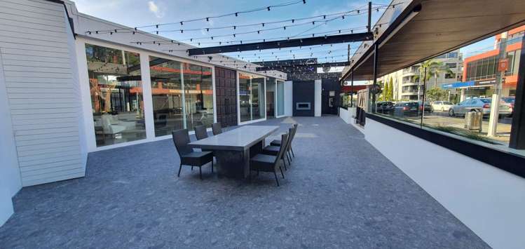 Shop 5/128 Hurstmere Road Takapuna_3