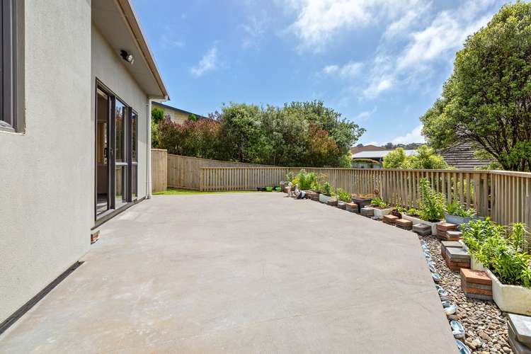 33 Te Puia Drive Aotea_16