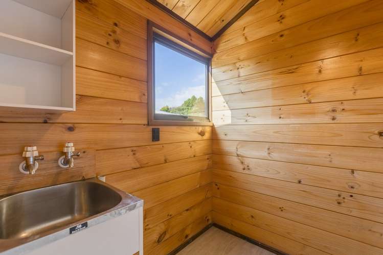 8a Hurley Road Paraparaumu Beach_14