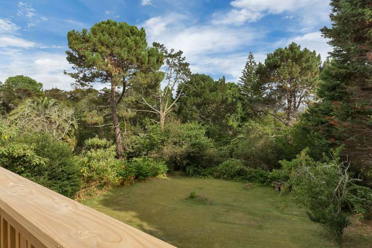 28 Raewyn Street Morningside_16