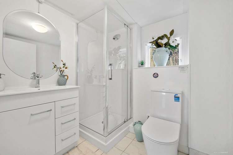 2/51 Ocean View Road Hillcrest_8