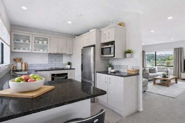 68 South Kensington Way_4