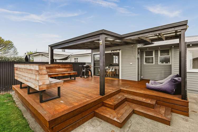 810 Queen Street East Parkvale_11
