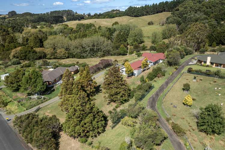35 Lloyd Drive Wainui_33