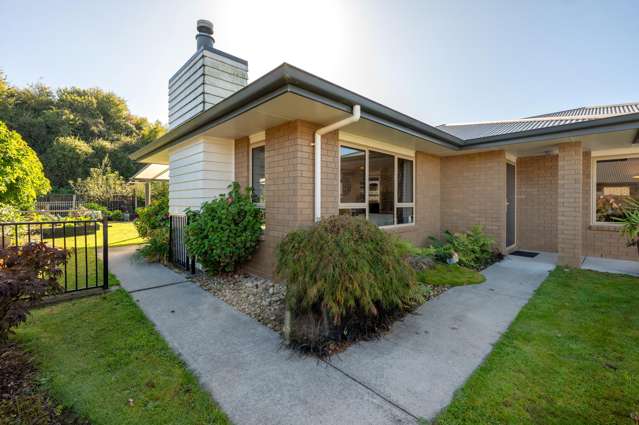 Move In Ready and Simply Gorgeous!