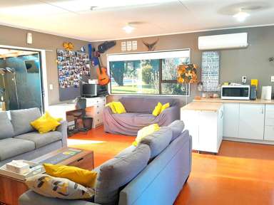 98 Kon Tiki Road_3