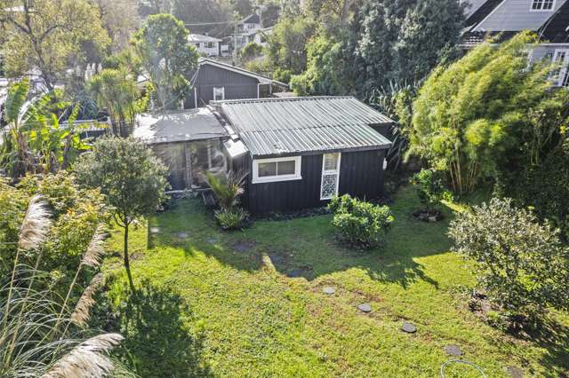 2/2 Earl Road Titirangi_2