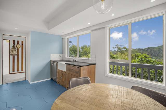 2/55 Waitohu Road York Bay_4