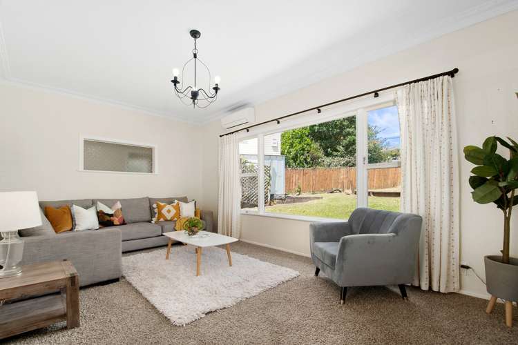 277 Glengarry Road Glen Eden_2