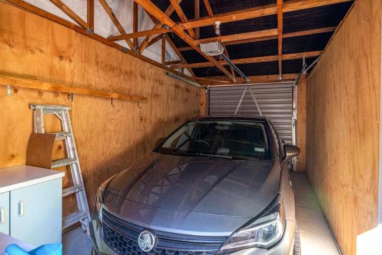 1 Ocean Road Surfdale_18