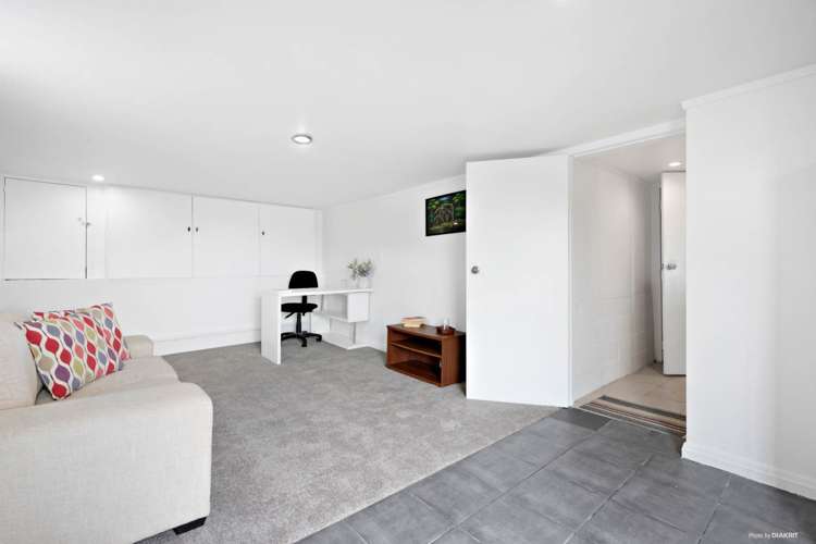 1516 Dominion Road Extension Mt Roskill_11