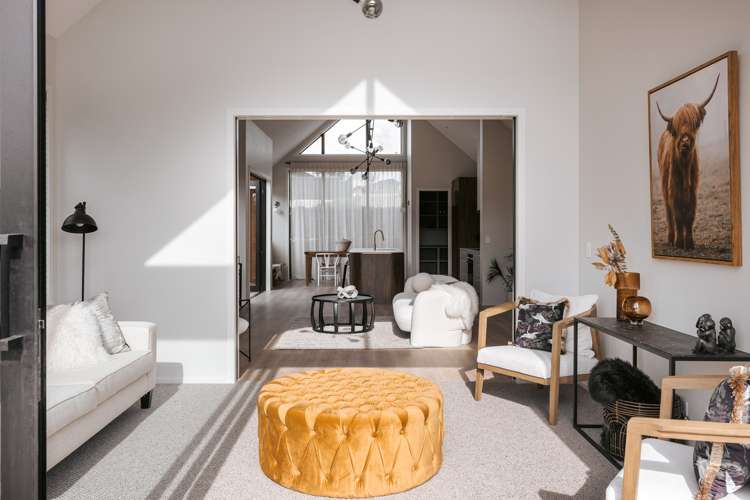 8 Hera Lane Pyes Pa_11