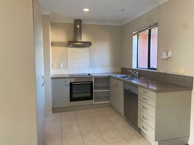 44 Saralee Drive Manurewa_3