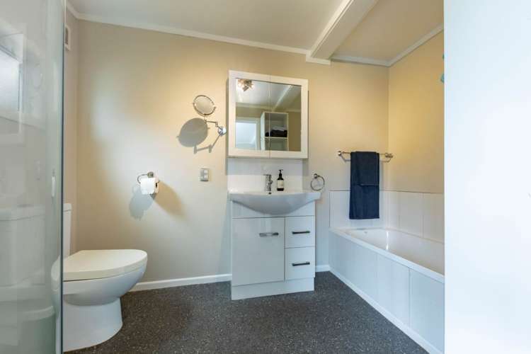 8 Tiki Street New Lynn_16