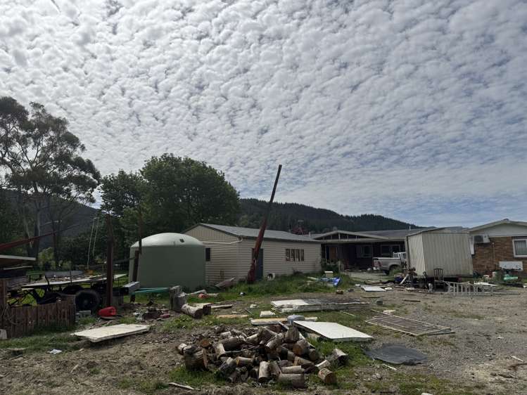 17 Para Railway Road Koromiko_5