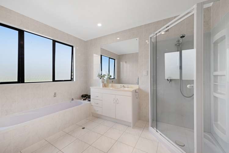 30 Clifton Road Whitford_26