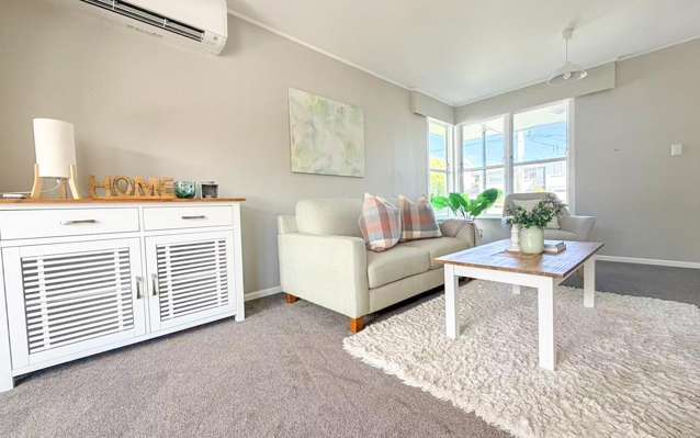 64 Mark Avenue Paparangi_3