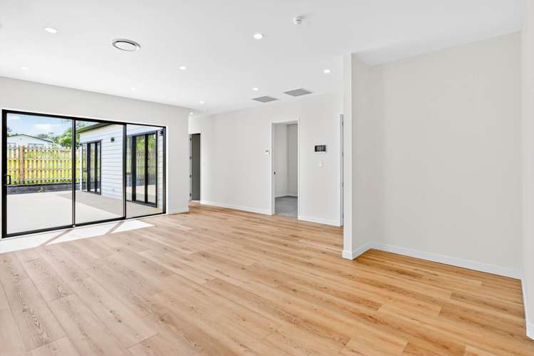 34 Furlough Road Papakura_15